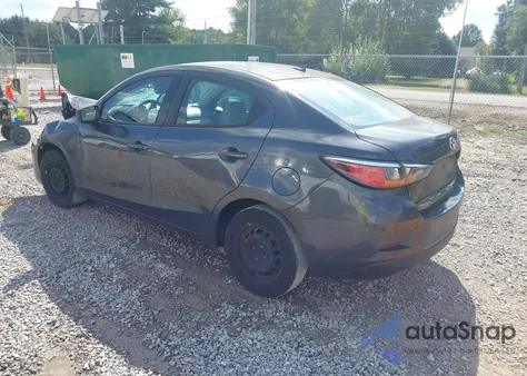 2019 Toyota Yaris L z USA, uszkodzony, nr VIN 3MYDLBYV0KY523937